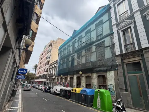 Piso en calle Buenos Aires, 5